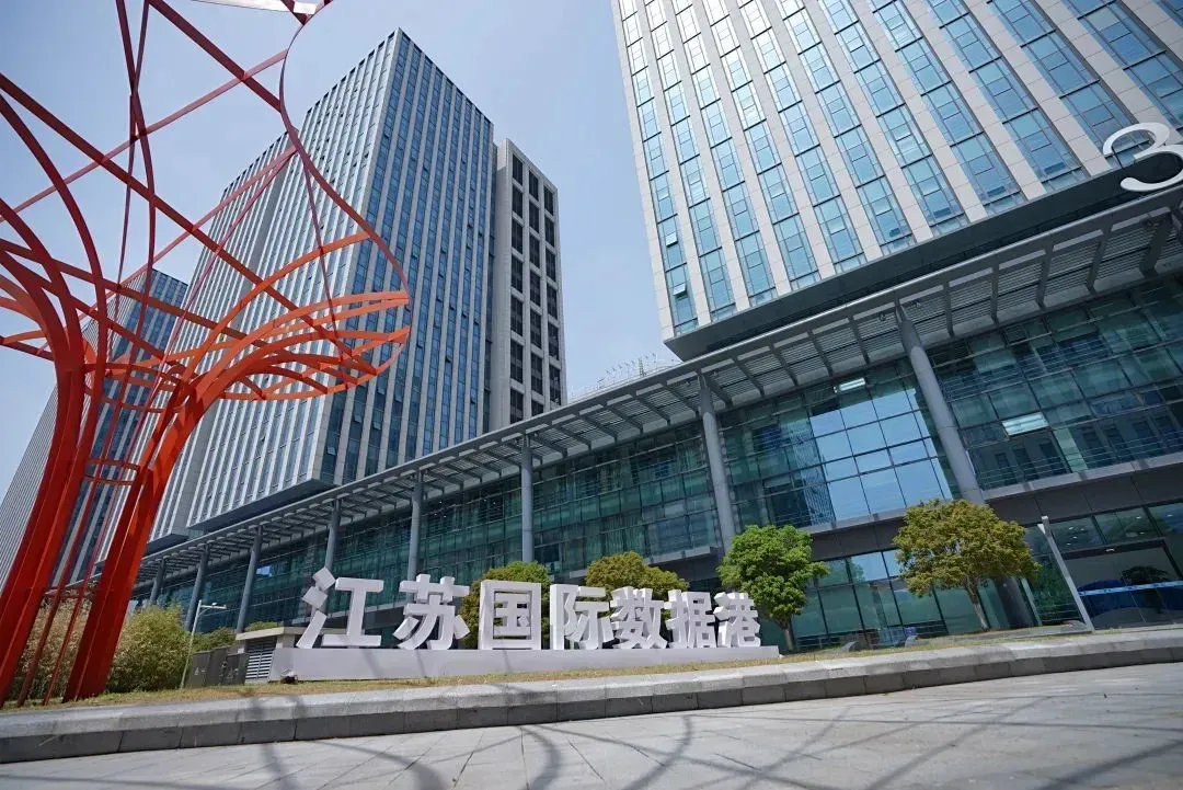 900万